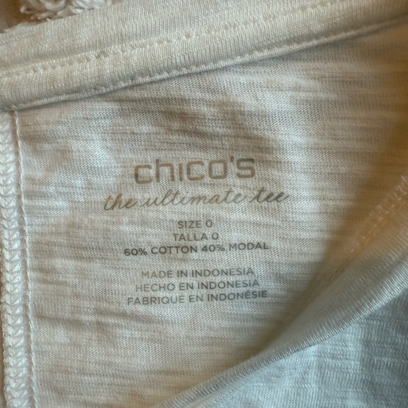 Chico’s Women's White V-Neck Top The Ultimate Tee Size O/ small NWT - Picture 3 of 4